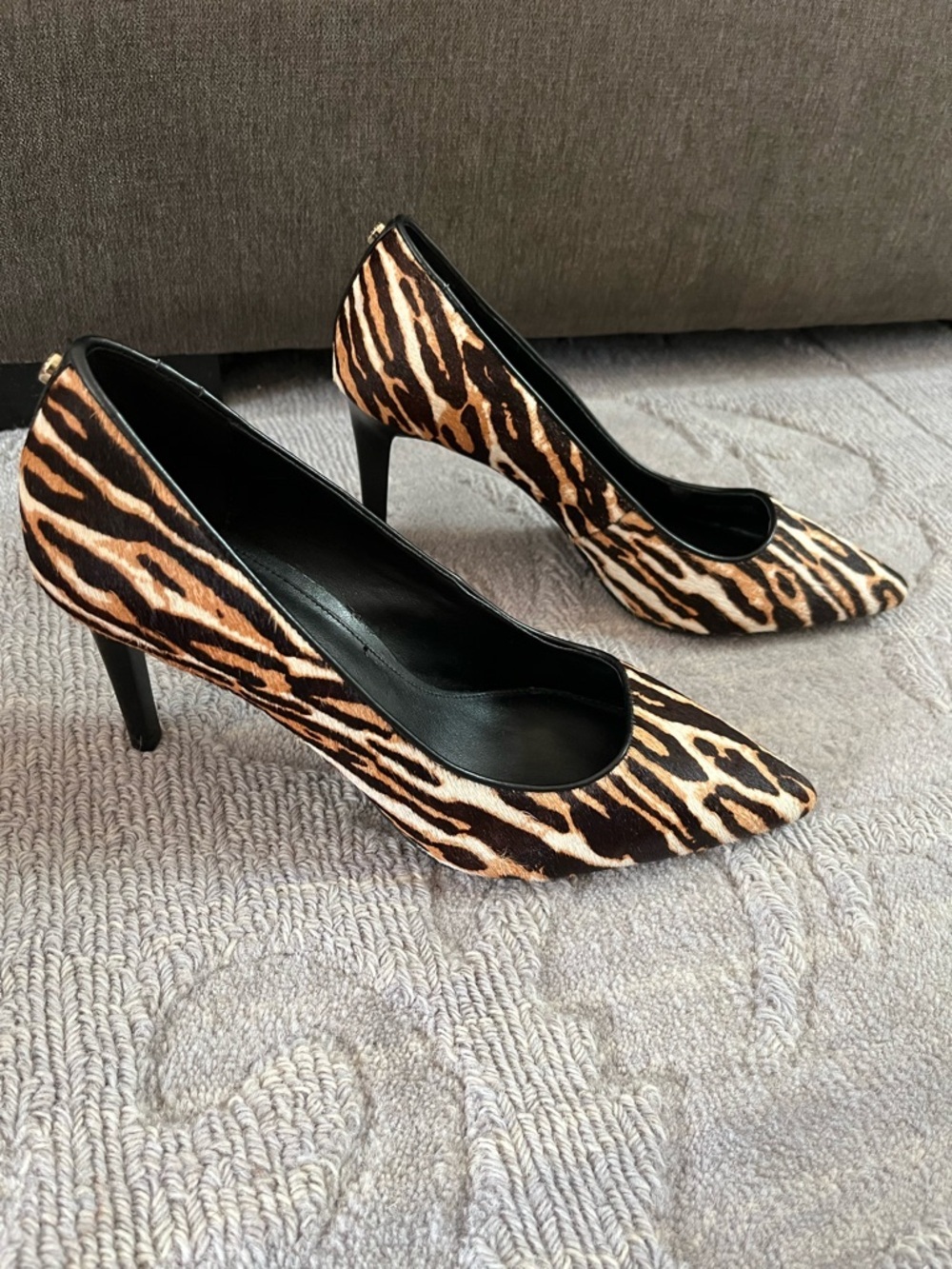 Michael Kors Dorothy Flex Pump Tiger Animal Print Calf Hair Heels 8M